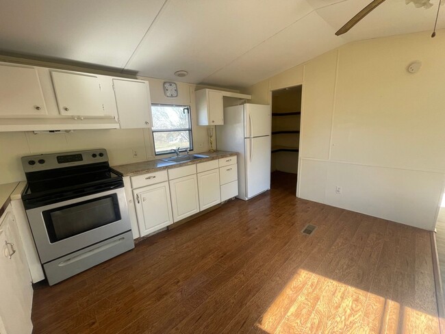 Photo - 2/2 Mobile Home for Rent!