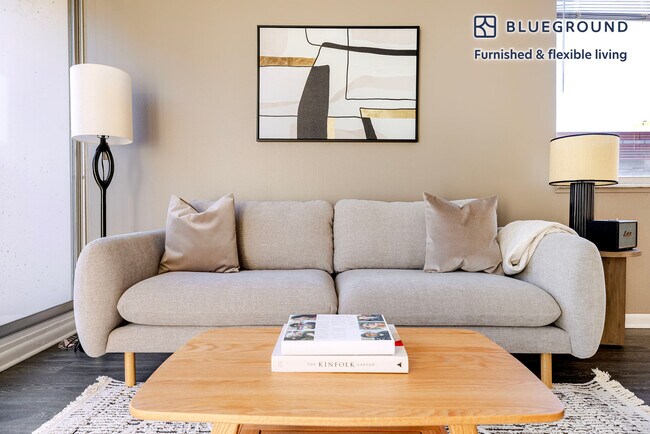 Photo - 903 S Ashland Ave Unit FL6-ID1338