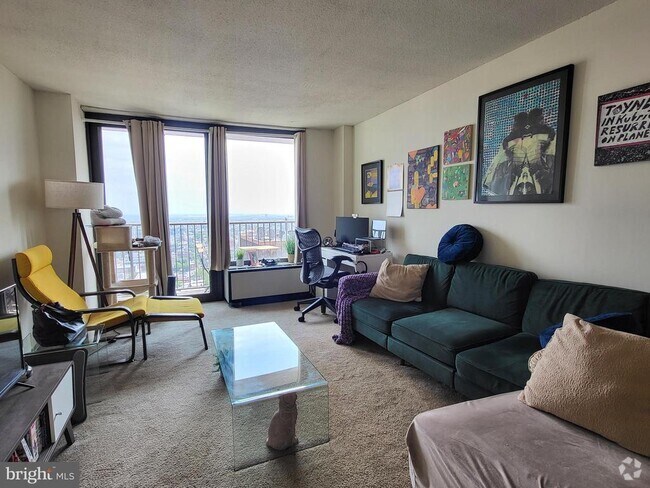 Building Photo - 1420 Locust St Unit 26L Rental