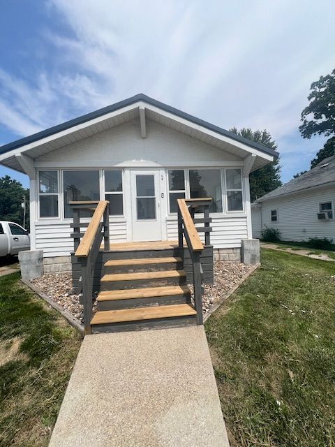 Photo - 509 W Pleasant St