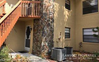 Building Photo - 301 Manor Cir Rental