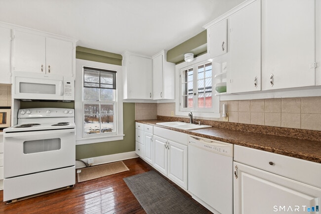 Photo - 263 Seymour Rd