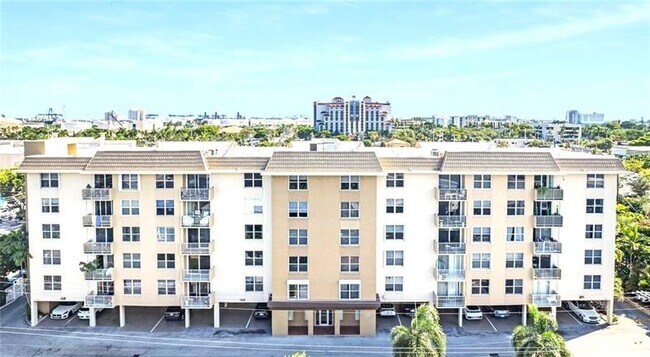 Photo - 1050 SE 15th St Unit 204