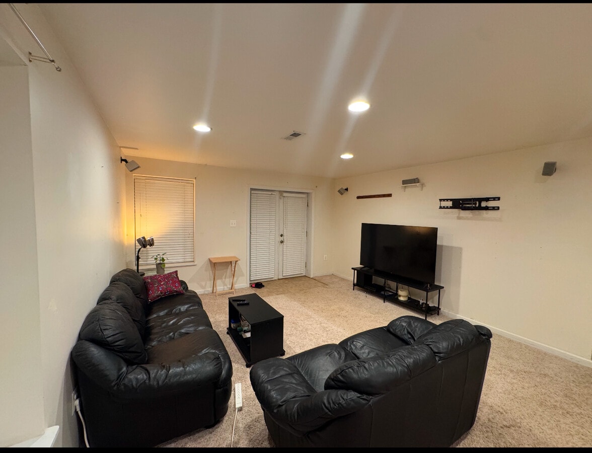 Photo - 9117 Mulder Ct