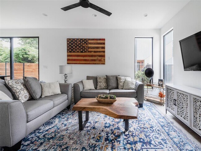 Photo - 1103 Cherico St Unit 2