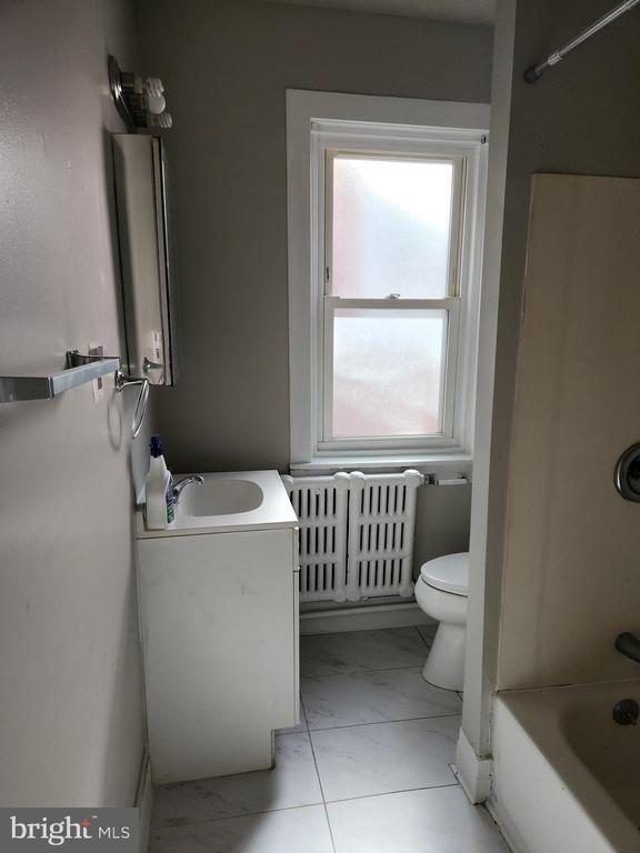 Photo - 2204 Jefferson St