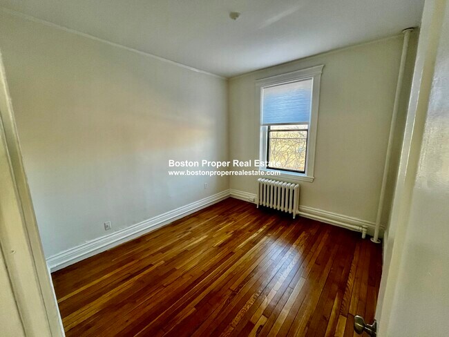 Photo - 50 Charlesgate E Unit 197