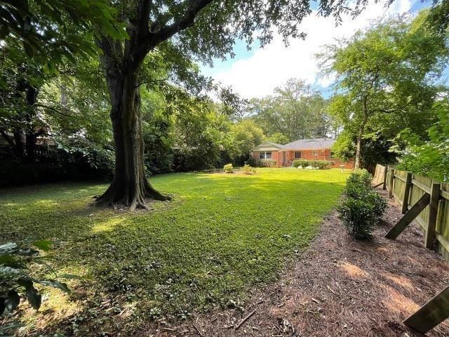571 Wimbledon Rd NE