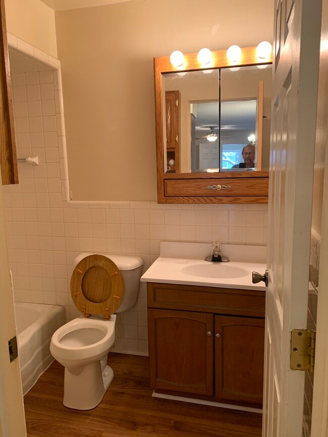 Pine Grove Apartments
