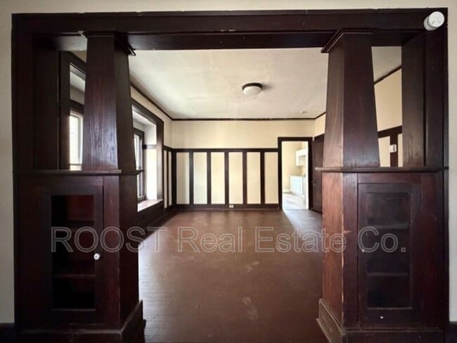 Photo - 457/459 E Madison Ave