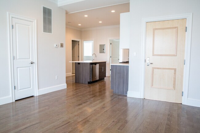 Photo - 15 Harvard Ter