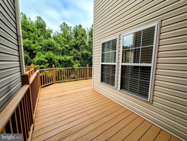 Photo - 6135 Newport Terrace