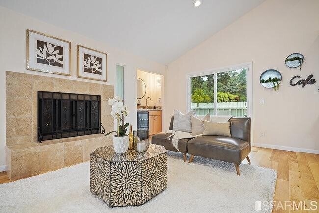 Photo - 4076 Crest Rd