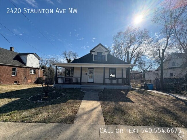 Building Photo - 4 Bed 2 Bath House off Orange Ave! (EXCUSE...