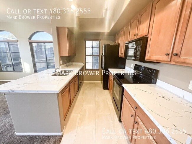 Photo - 2402 E 5th St