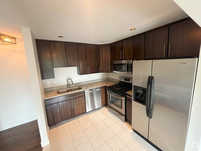 Building Photo - 832 W Oakdale Ave Unit 3A Rental