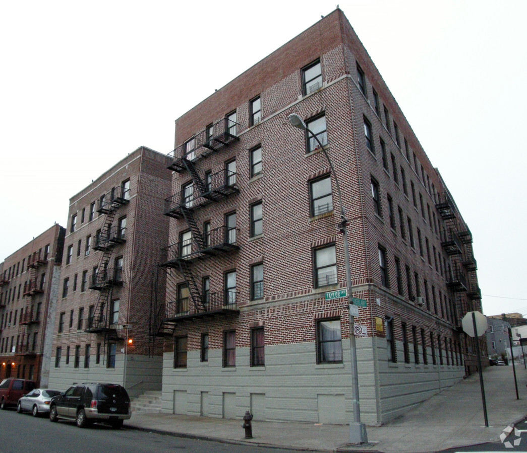 1535 Taylor Ave Bronx, NY - 1535 Taylor Ave Apartments