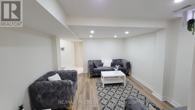 Photo - 25 Granite St