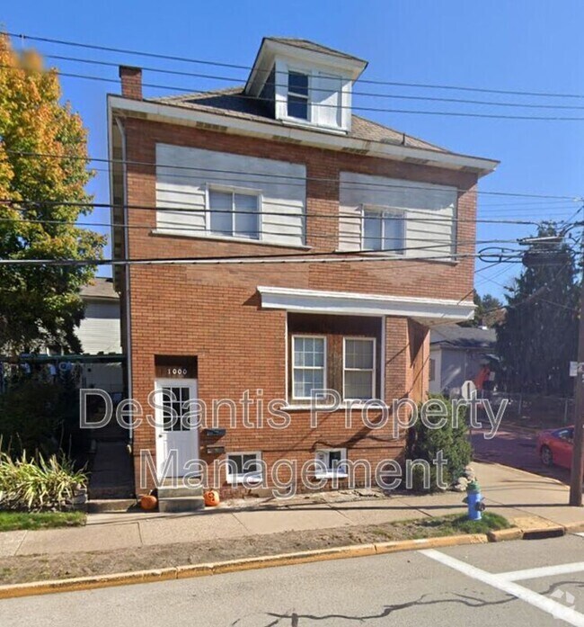 Building Photo - 1000 Duss Ave Unit #4 Rental