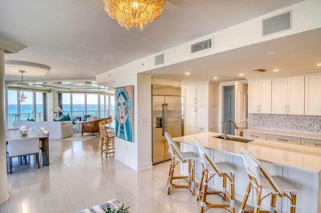 570 Ocean Dr Unit 601