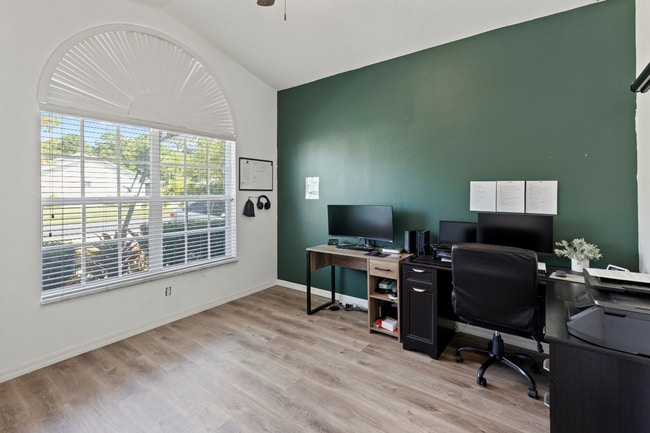 Building Photo - 116 San Remo Dr Rental