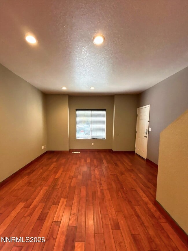 Photo - 1319 Powell Ln