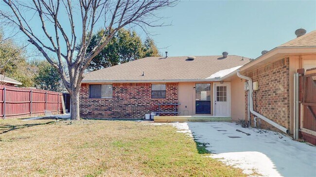 Photo - 918 Summer Trail