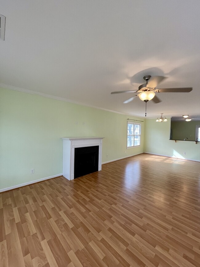 Photo - 616 Capstone Dr