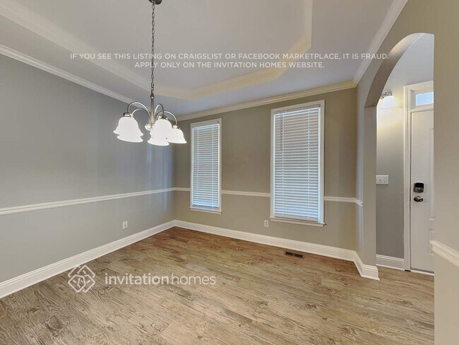 Photo - 3193 Creek Trace W