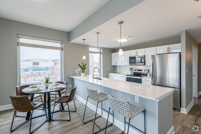 2BR,2BA-Virtuoso(1,389SF)