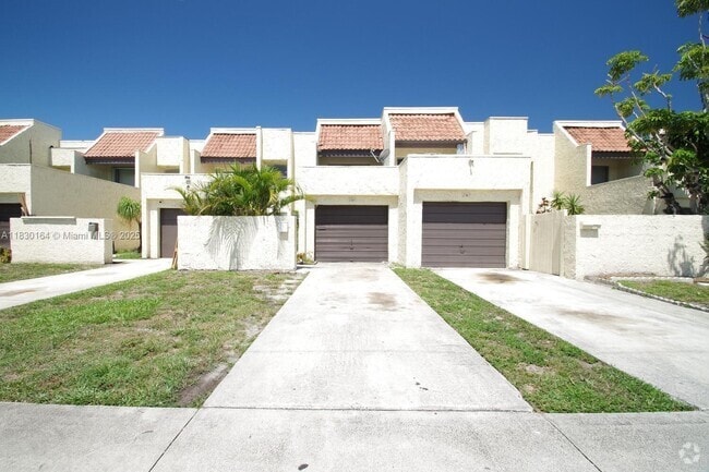 Building Photo - 1733 NW 56th Ave Rental
