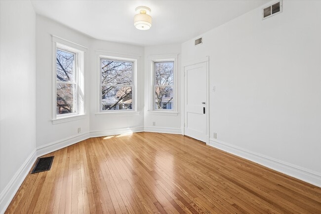 Photo - 1931 N Kostner Ave Unit 2