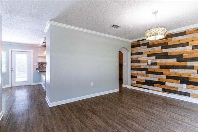 Photo - "Charming 3-Bed Oasis with Private Pool in Fort Walton Beach!"