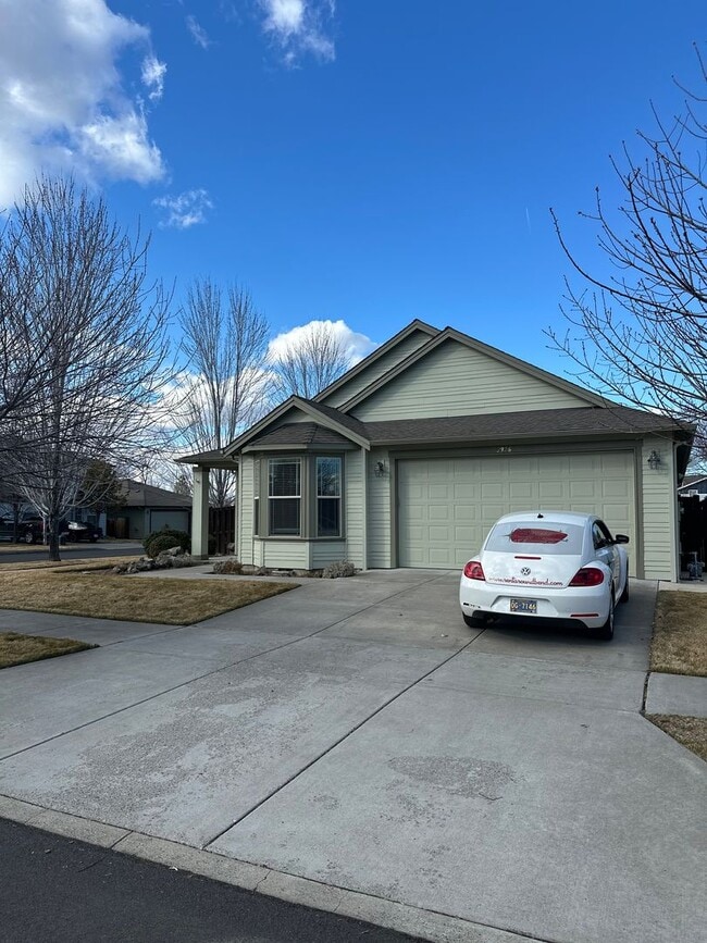 Photo - Beautiful Corner Lot Home In Quiet Community