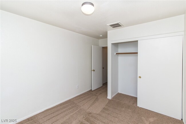 Building Photo - 8200 Calico Wind St