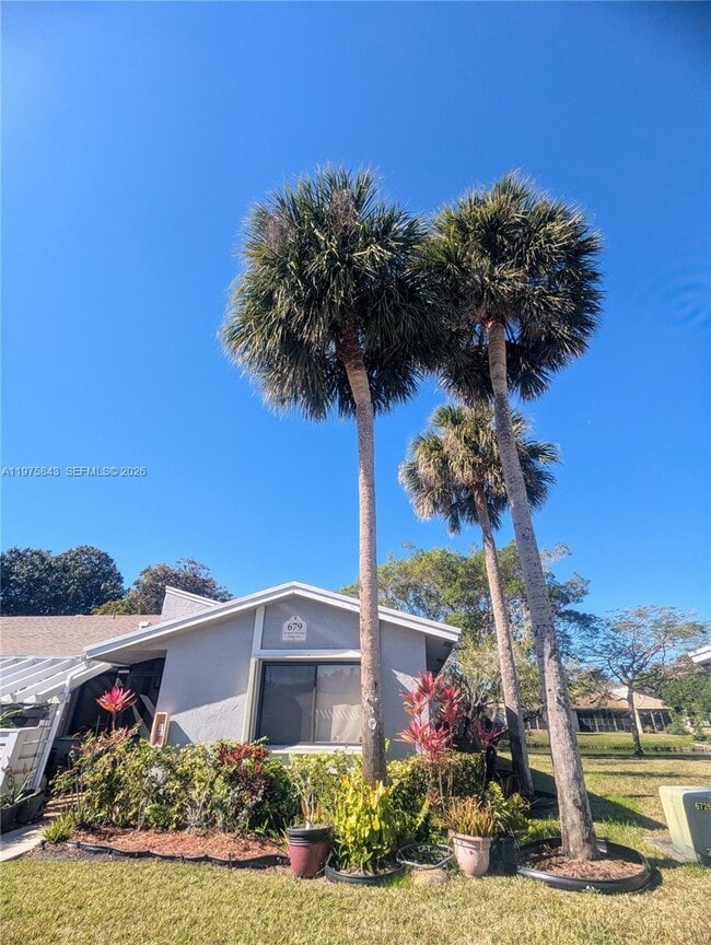 Photo - 679 Racquet Club Rd