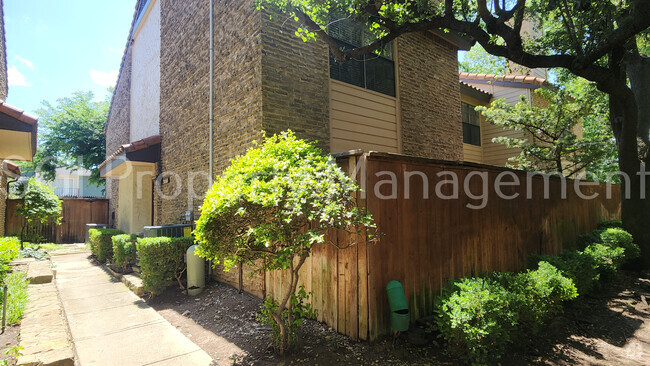 Building Photo - 5626 Preston Oaks Rd Rental