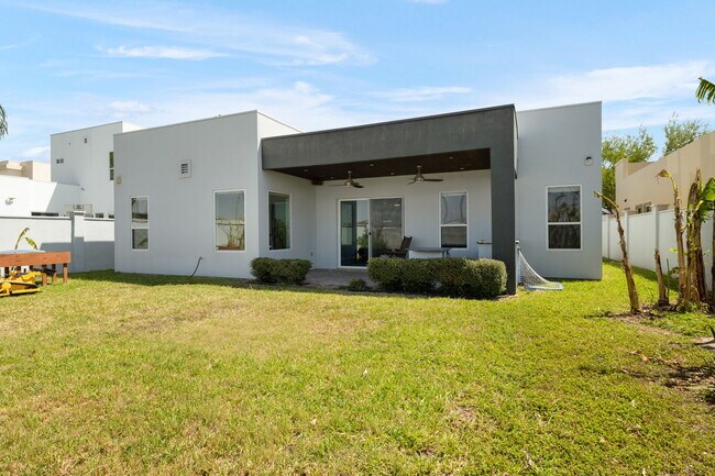 Photo - 305 N Mockingbird Ave