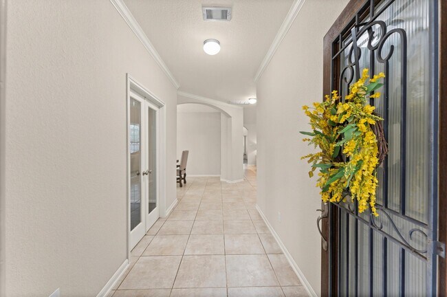 Photo - 1539 Giles Dr