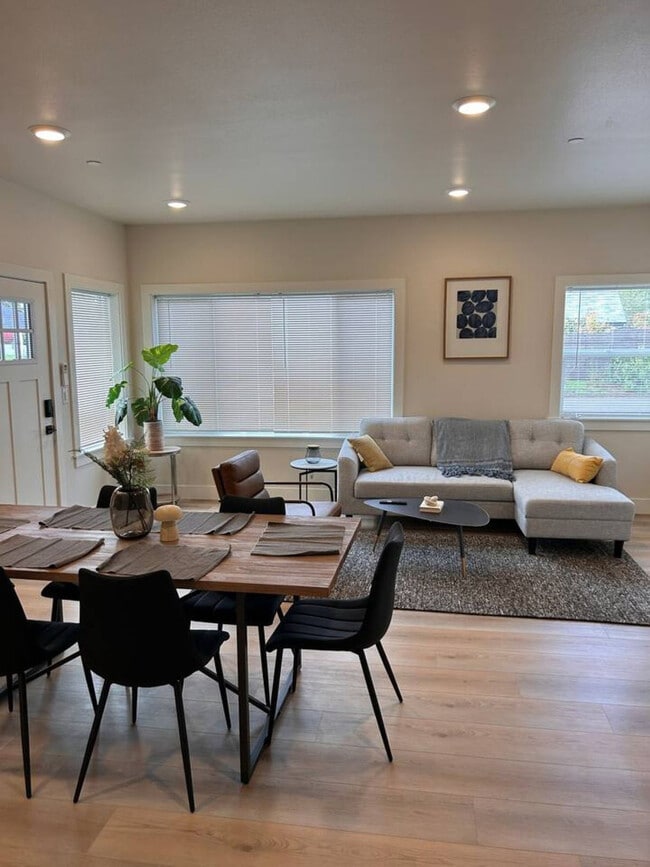 Photo - 3505 NE Creston Ave Unit ID1334338P