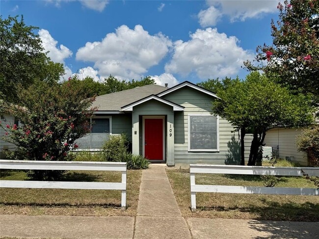 Building Photo - 109 Segovia Way Rental