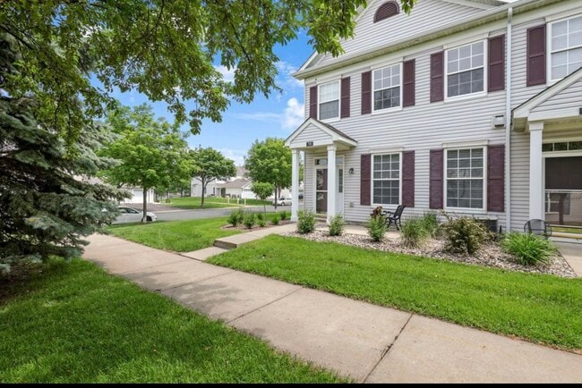 Photo - 799 Cobblestone Way