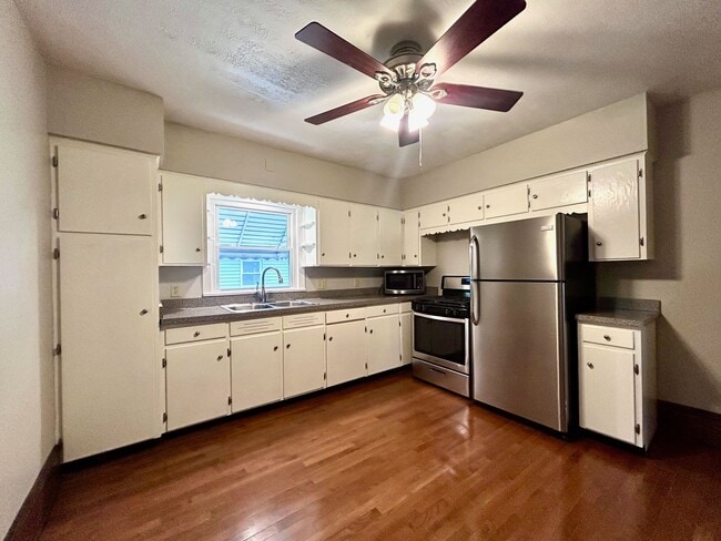Photo - 199 Beck Ave Unidad 2