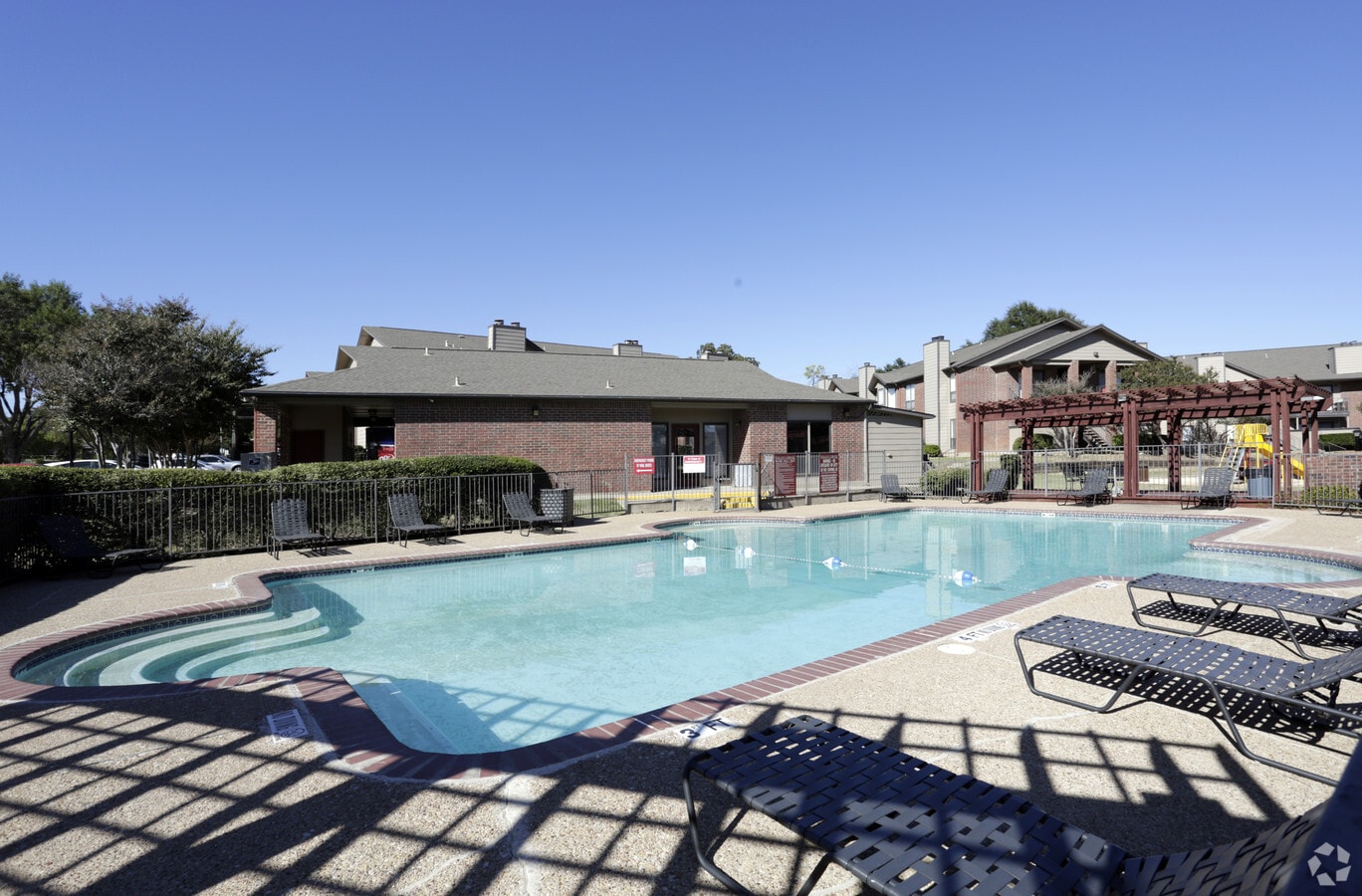 Valley Creek Apartments - Valley Creek Apartments