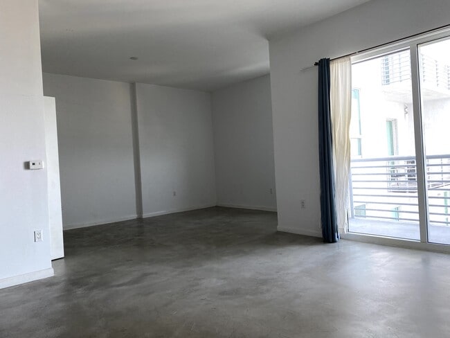 Photo - 234 NE 3rd St