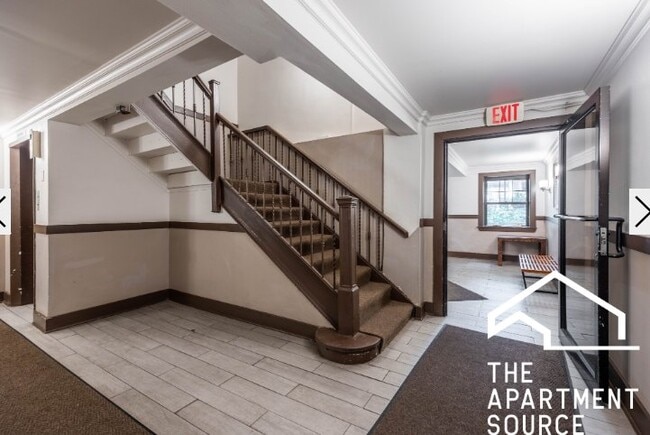 Photo - 1347 N Dearborn St Unit 3