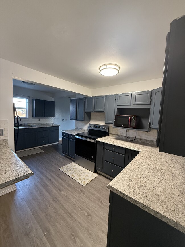 Photo - 1119 S 6th Ave