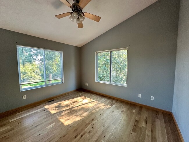 Photo - 1331 Knollwood Ave