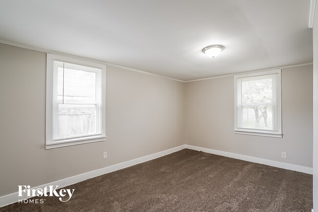 Photo - 113 N Metropolitan Ave