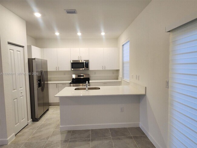 Photo - 2429 SE 28th Dr